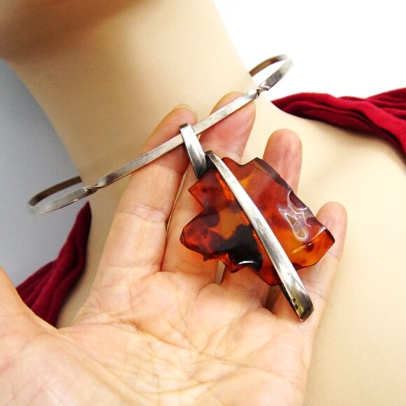 Modernist Freeform Amber Pendant With 925 Sterling Silver Omega Wire - Rare Gift - Picture 4 of 16